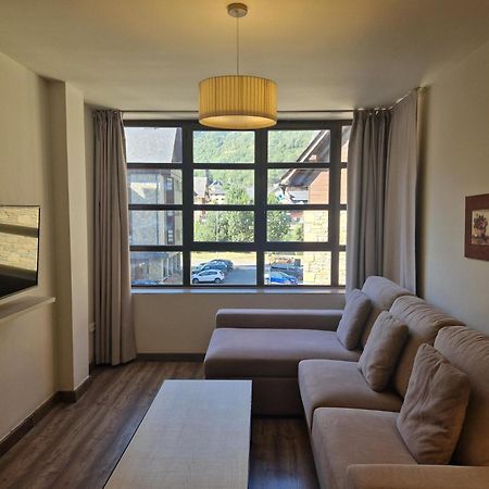 Eth Palai Aparthotel Vielha Bagian luar foto