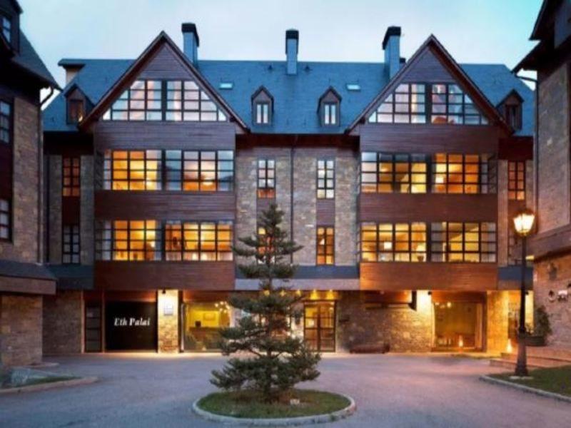 Eth Palai Aparthotel Vielha Bagian luar foto