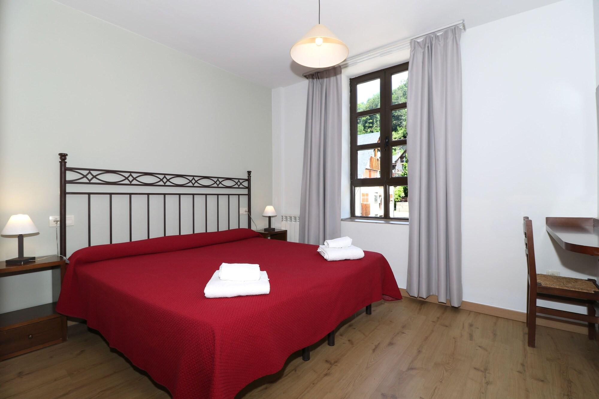 Eth Palai Aparthotel Vielha Bagian luar foto