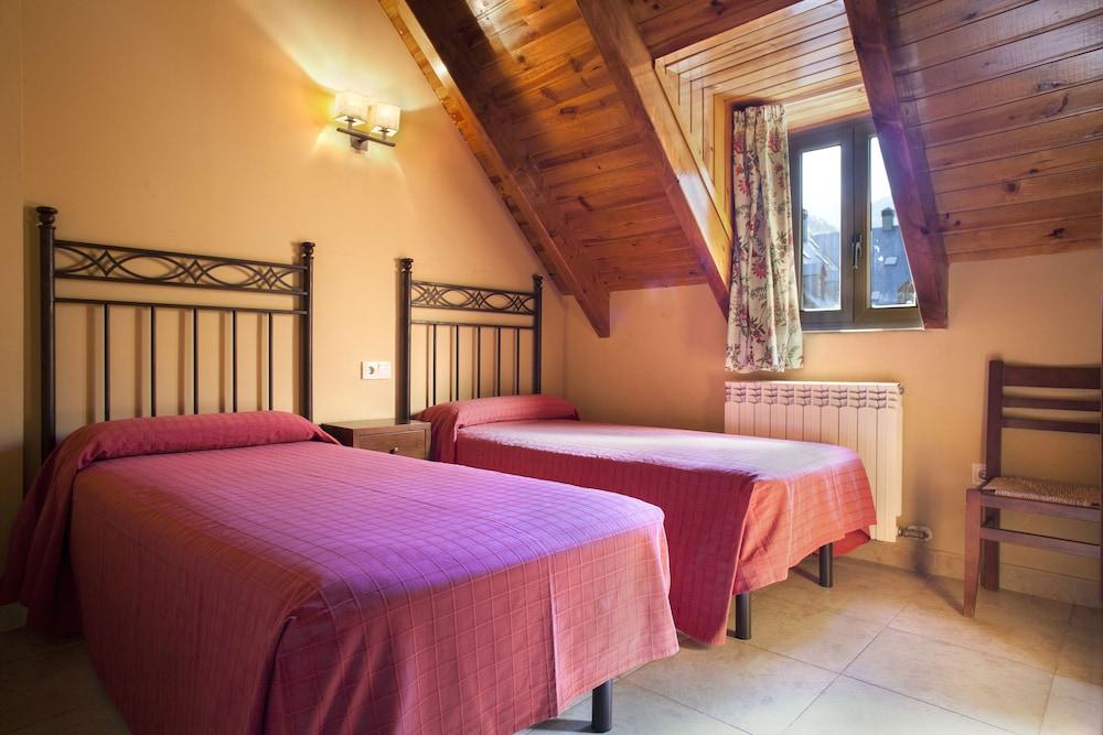 Eth Palai Aparthotel Vielha Bagian luar foto