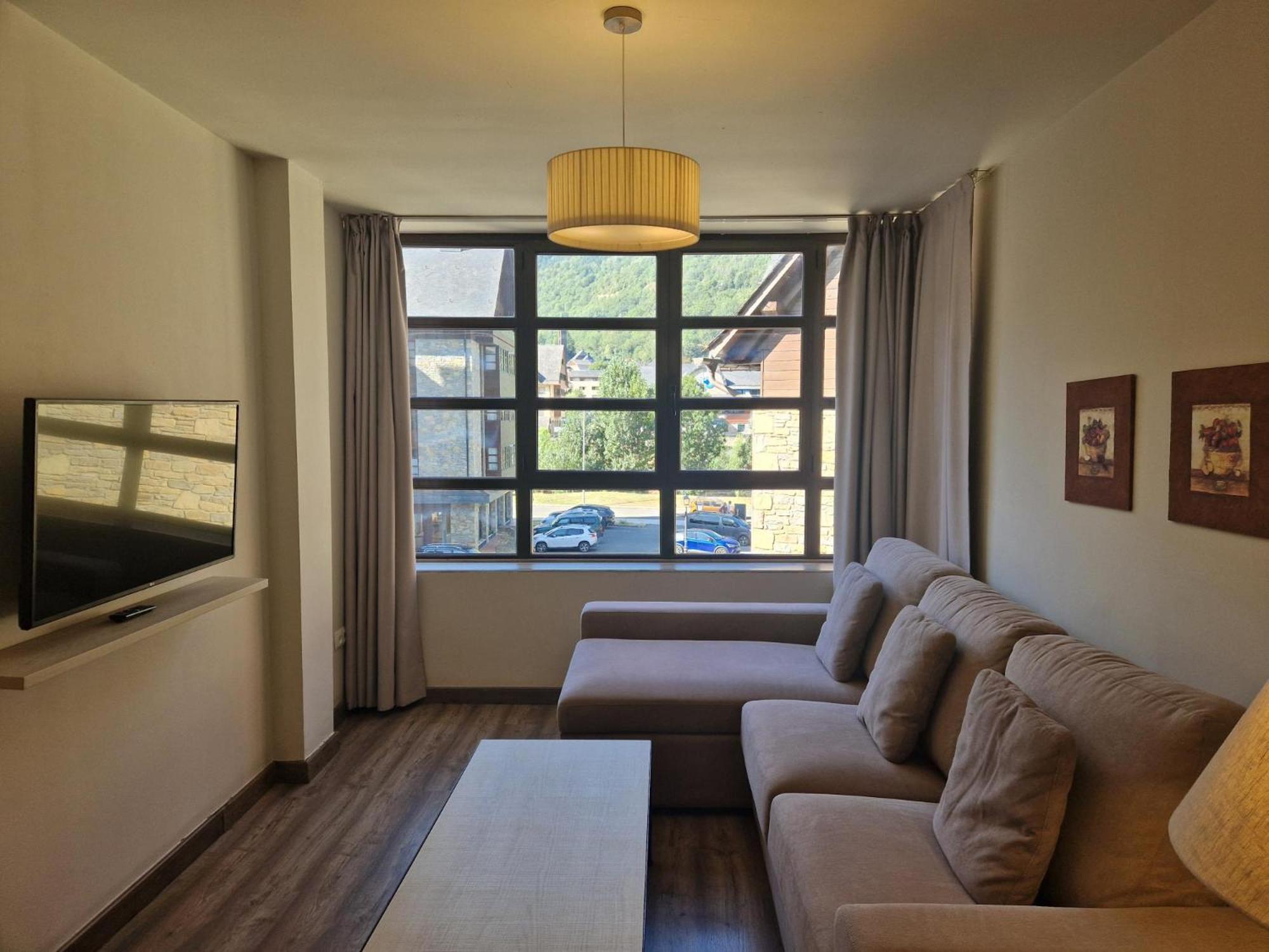 Eth Palai Aparthotel Vielha Bagian luar foto