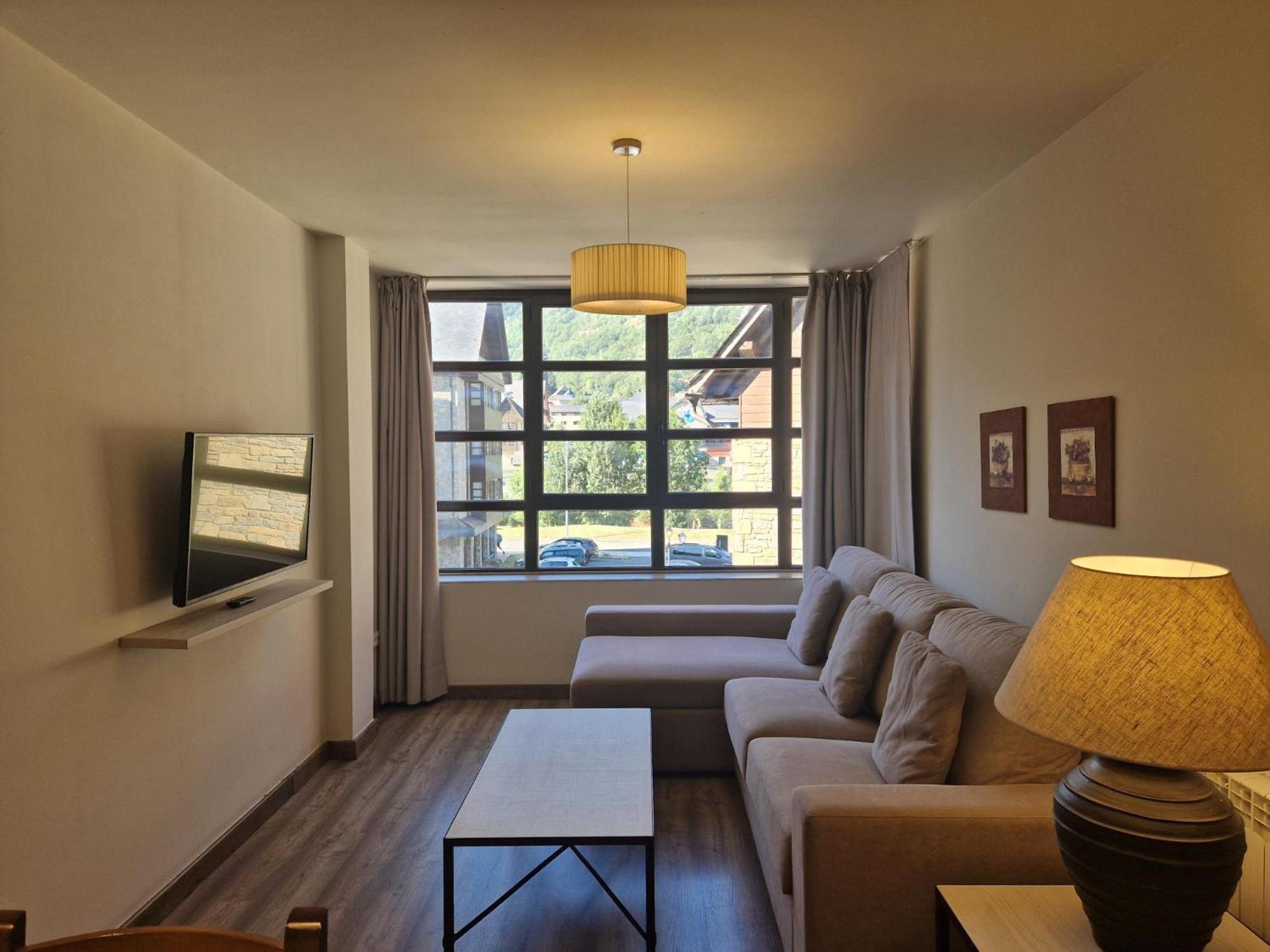 Eth Palai Aparthotel Vielha Bagian luar foto