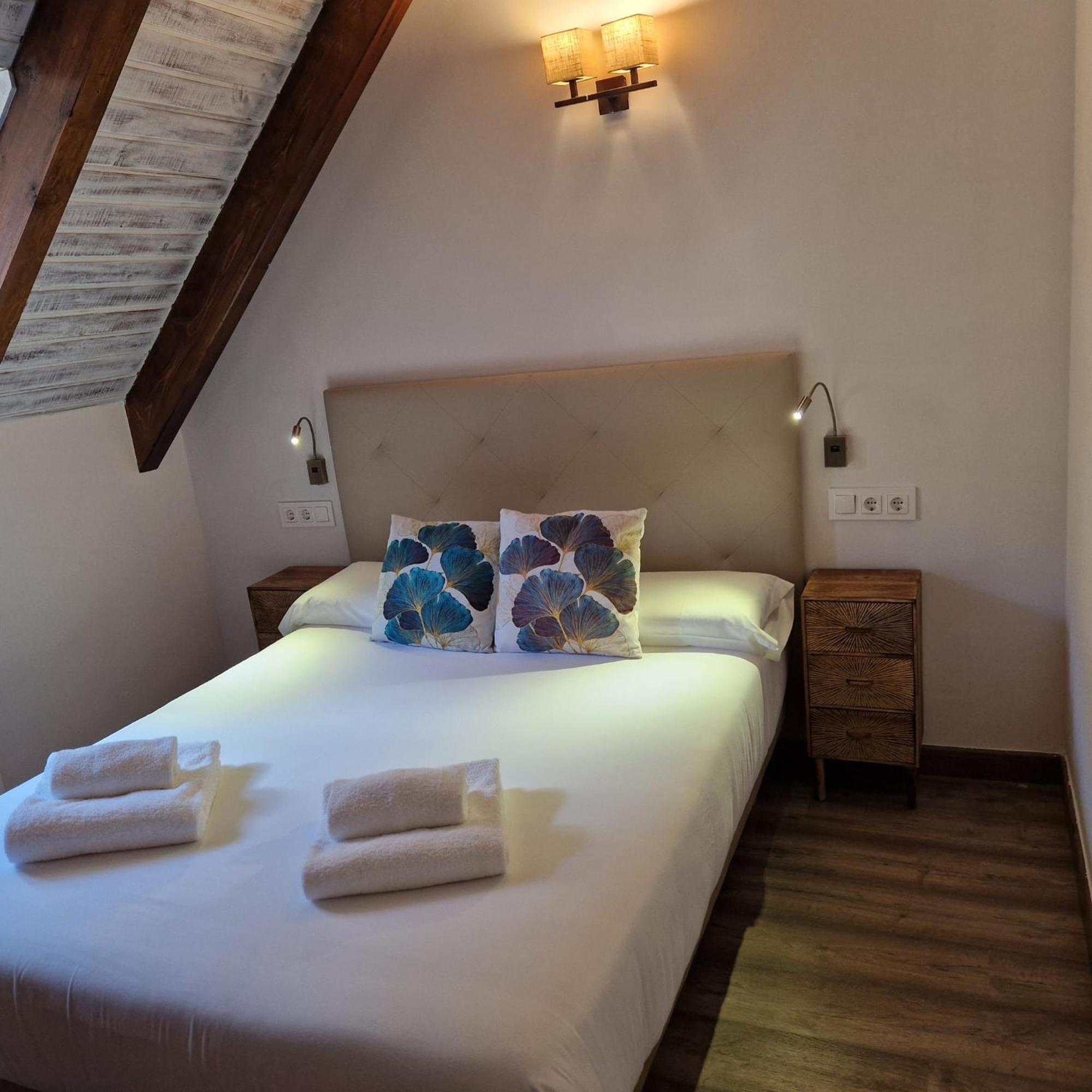 Eth Palai Aparthotel Vielha Bagian luar foto